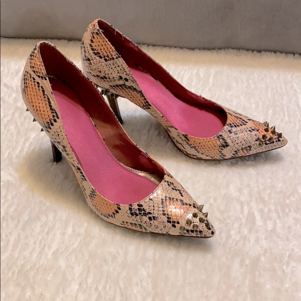 Cute pumps